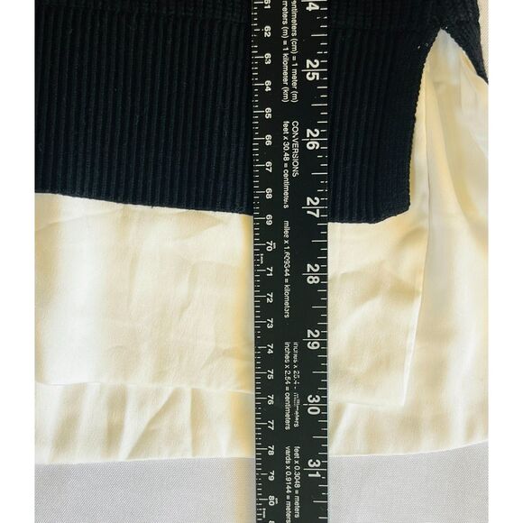 White House Black Market Black White Tunic Sweater Shirt Large V Neck Layered - Picture 10 of 11